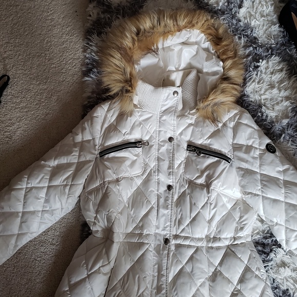 Guess Jackets & Blazers - Guess white puffer coat XL